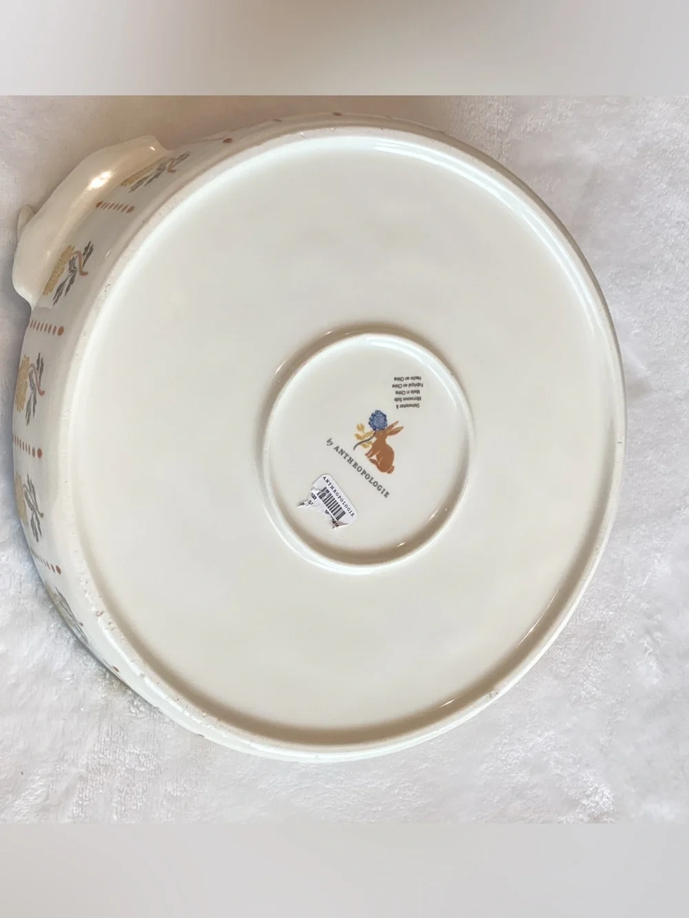 Anthropologie Millie Round Baking Dish Stoneware New Farm Rustic Bunny